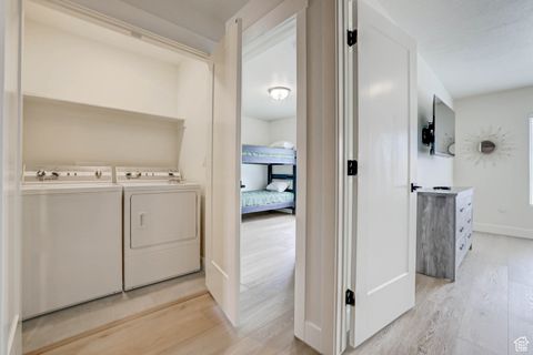 Tiny photo for 1301 E VISTA ROJA PL, Washington, UT 84780 (MLS # 2114734)
