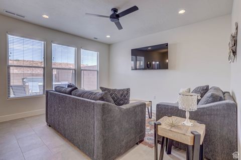Tiny photo for 1301 E VISTA ROJA PL, Washington, UT 84780 (MLS # 2114734)