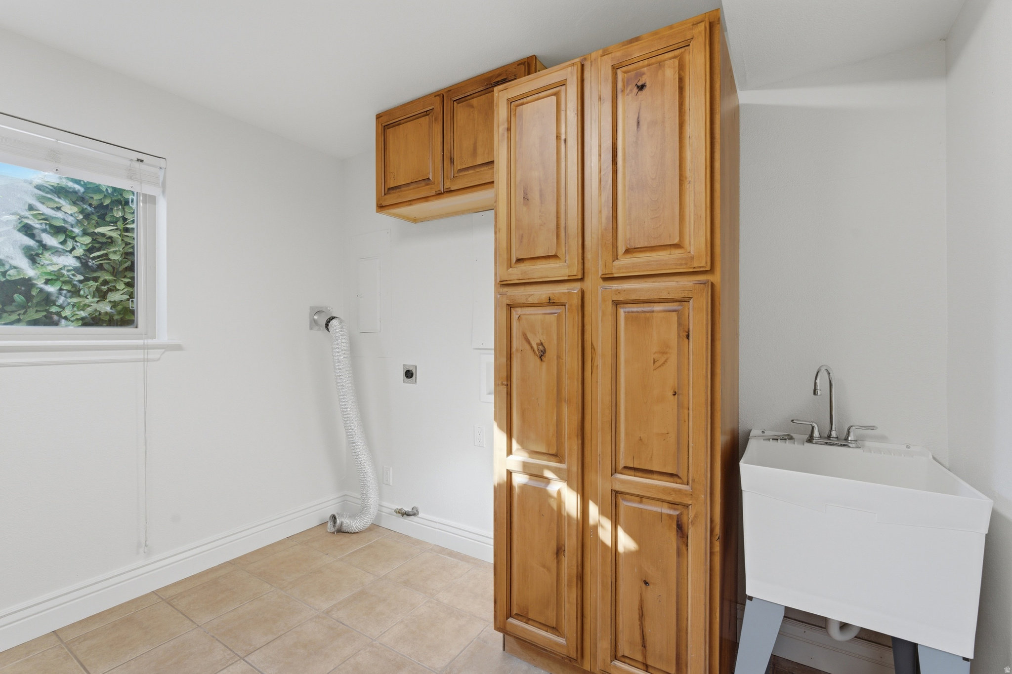 CEDAR HILLS - Residential