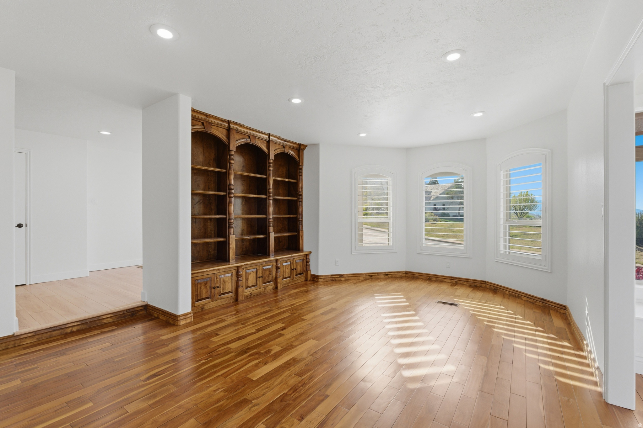 CEDAR HILLS - Residential