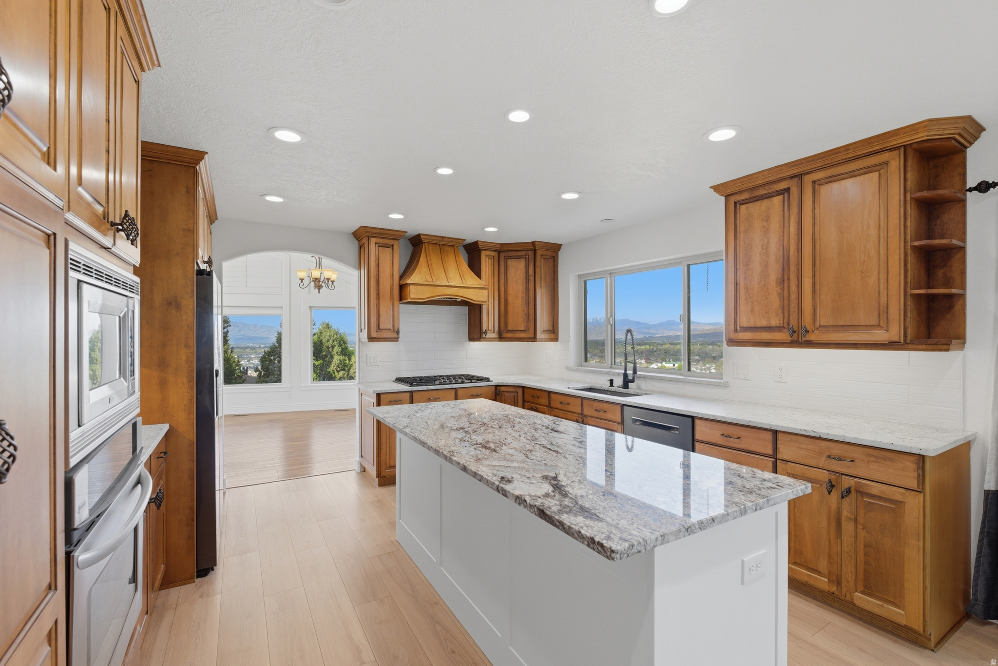 CEDAR HILLS - Residential