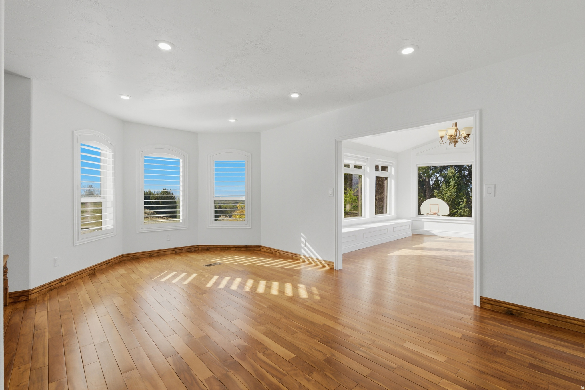 CEDAR HILLS - Residential