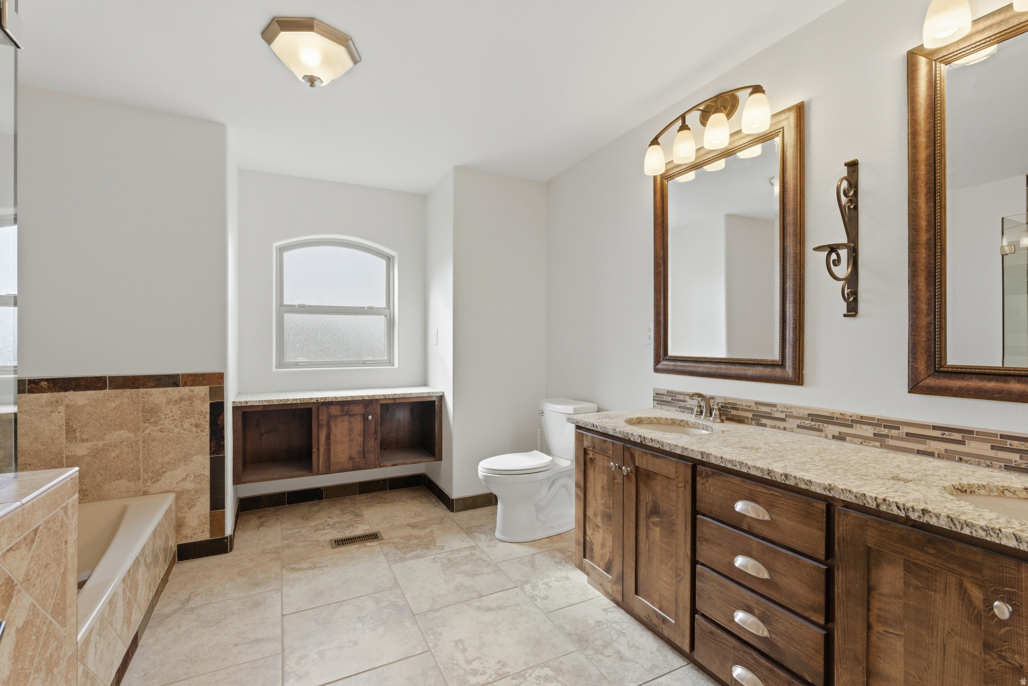 CEDAR HILLS - Residential