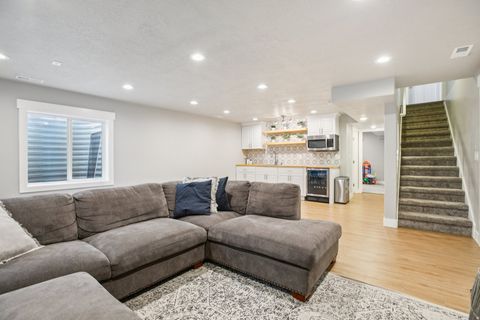 Tiny photo for 65 E 425 N, Vineyard, UT 84059 (MLS # 2141628)