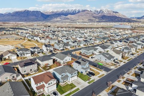 Tiny photo for 65 E 425 N, Vineyard, UT 84059 (MLS # 2141628)