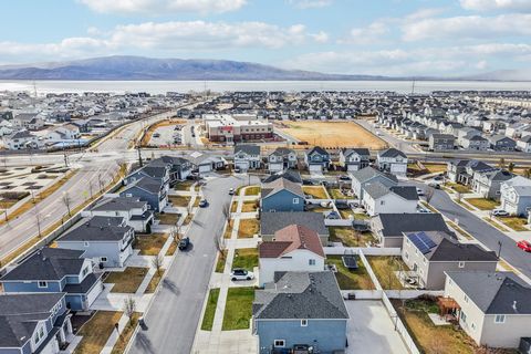 Tiny photo for 65 E 425 N, Vineyard, UT 84059 (MLS # 2141628)