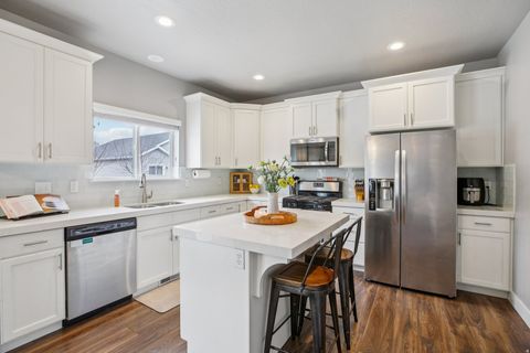 Tiny photo for 65 E 425 N, Vineyard, UT 84059 (MLS # 2141628)