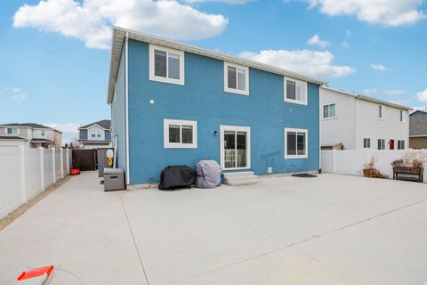 Tiny photo for 65 E 425 N, Vineyard, UT 84059 (MLS # 2141628)