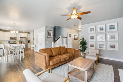 Tiny photo for 65 E 425 N, Vineyard, UT 84059 (MLS # 2141628)