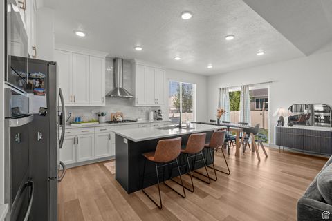 Tiny photo for 276 N PINNACLE AVE, Mapleton, UT 84664 (MLS # 2116408)