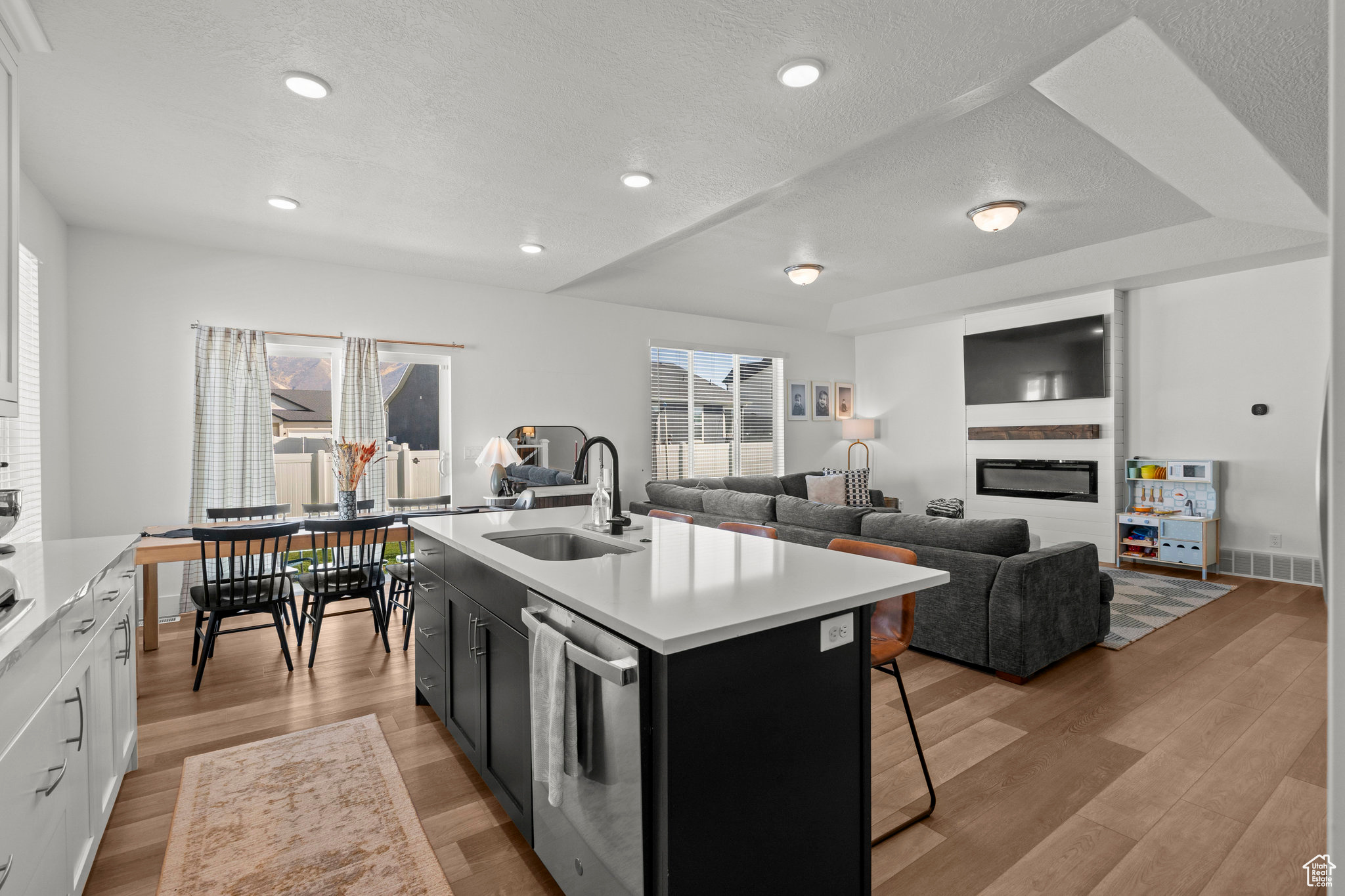 SUNRISE RANCH - Residential