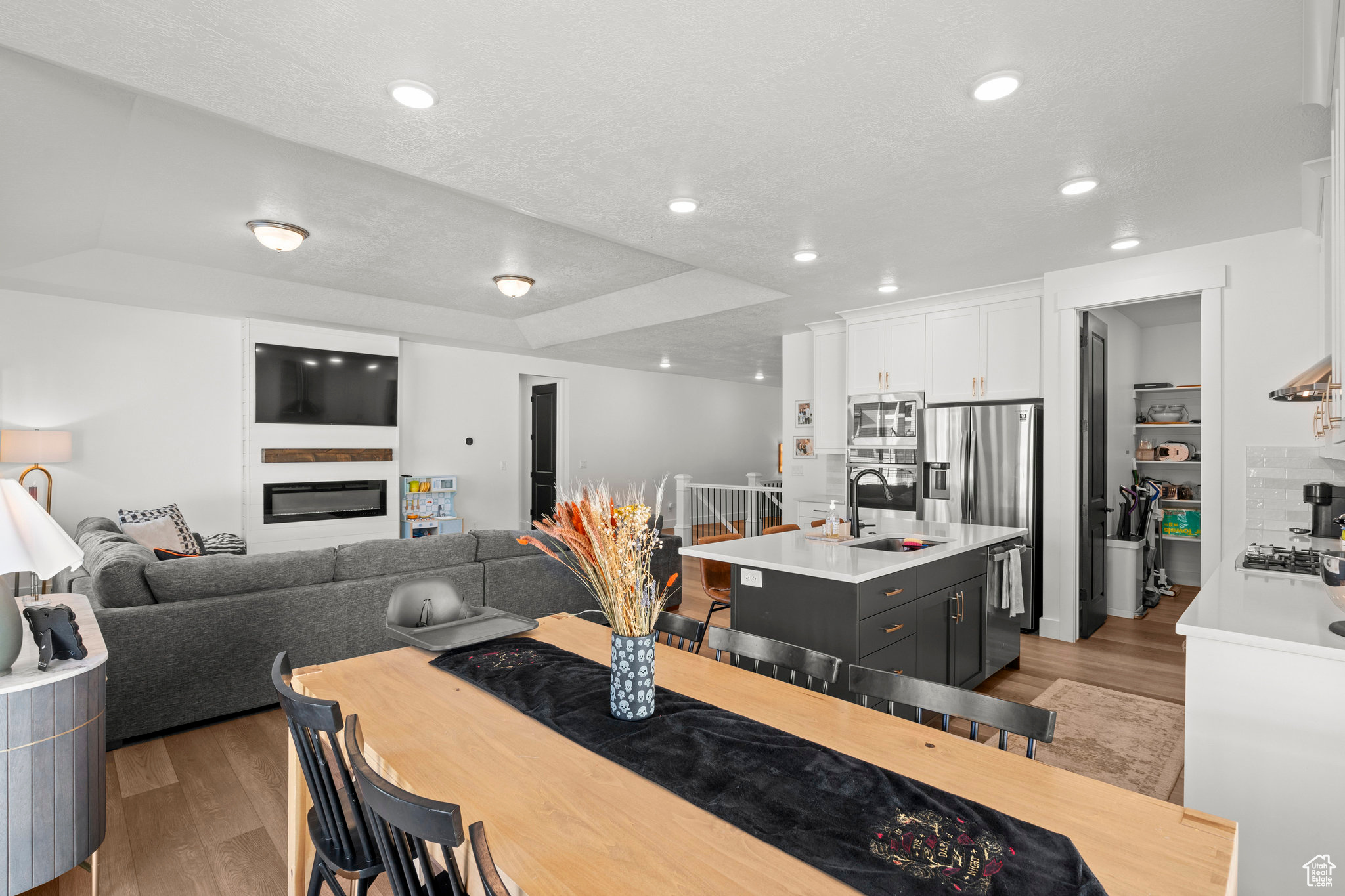 SUNRISE RANCH - Residential