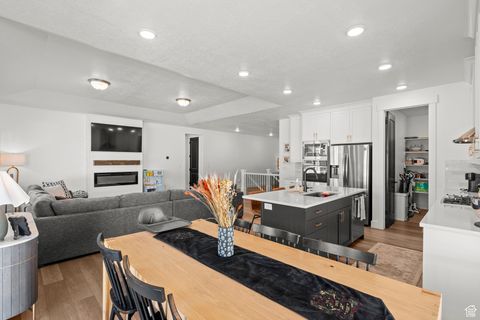 Tiny photo for 276 N PINNACLE AVE, Mapleton, UT 84664 (MLS # 2116408)