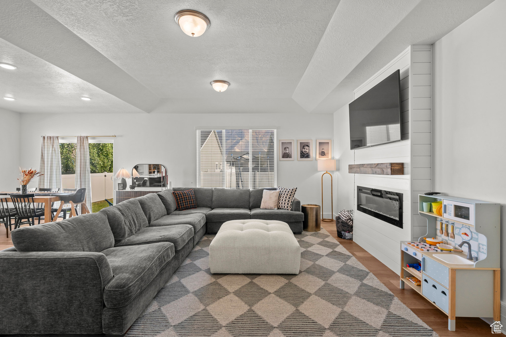 SUNRISE RANCH - Residential