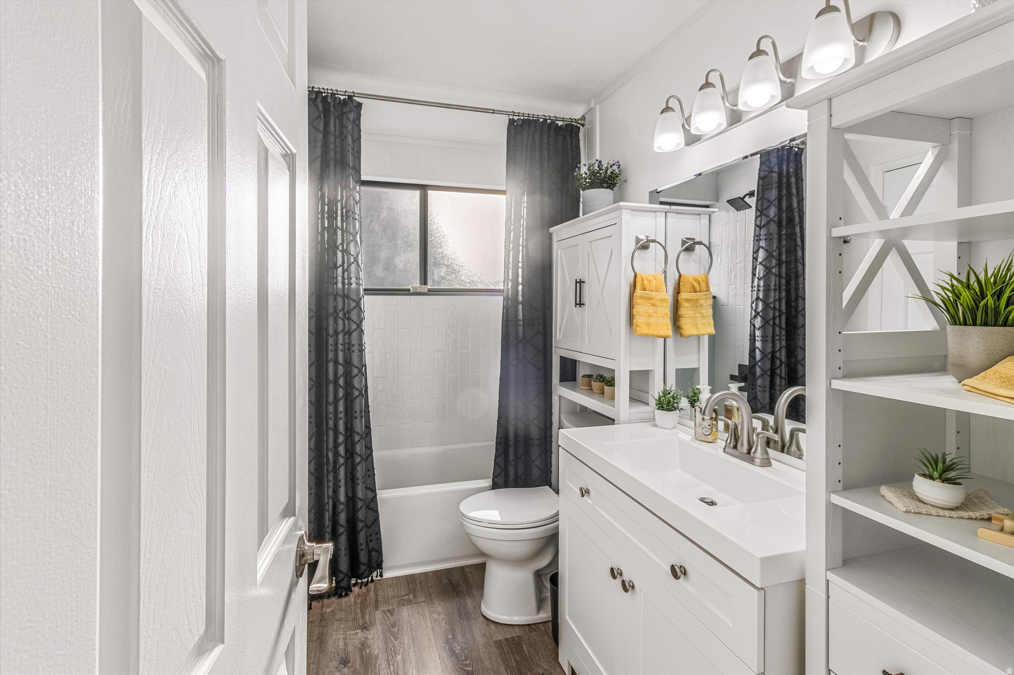 WILLOW BAY - Residential