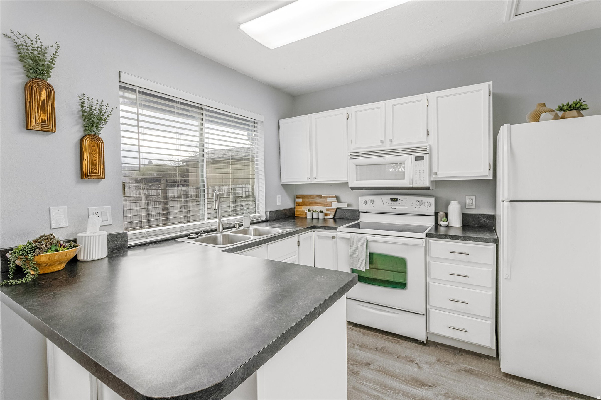 WILLOW BAY - Residential