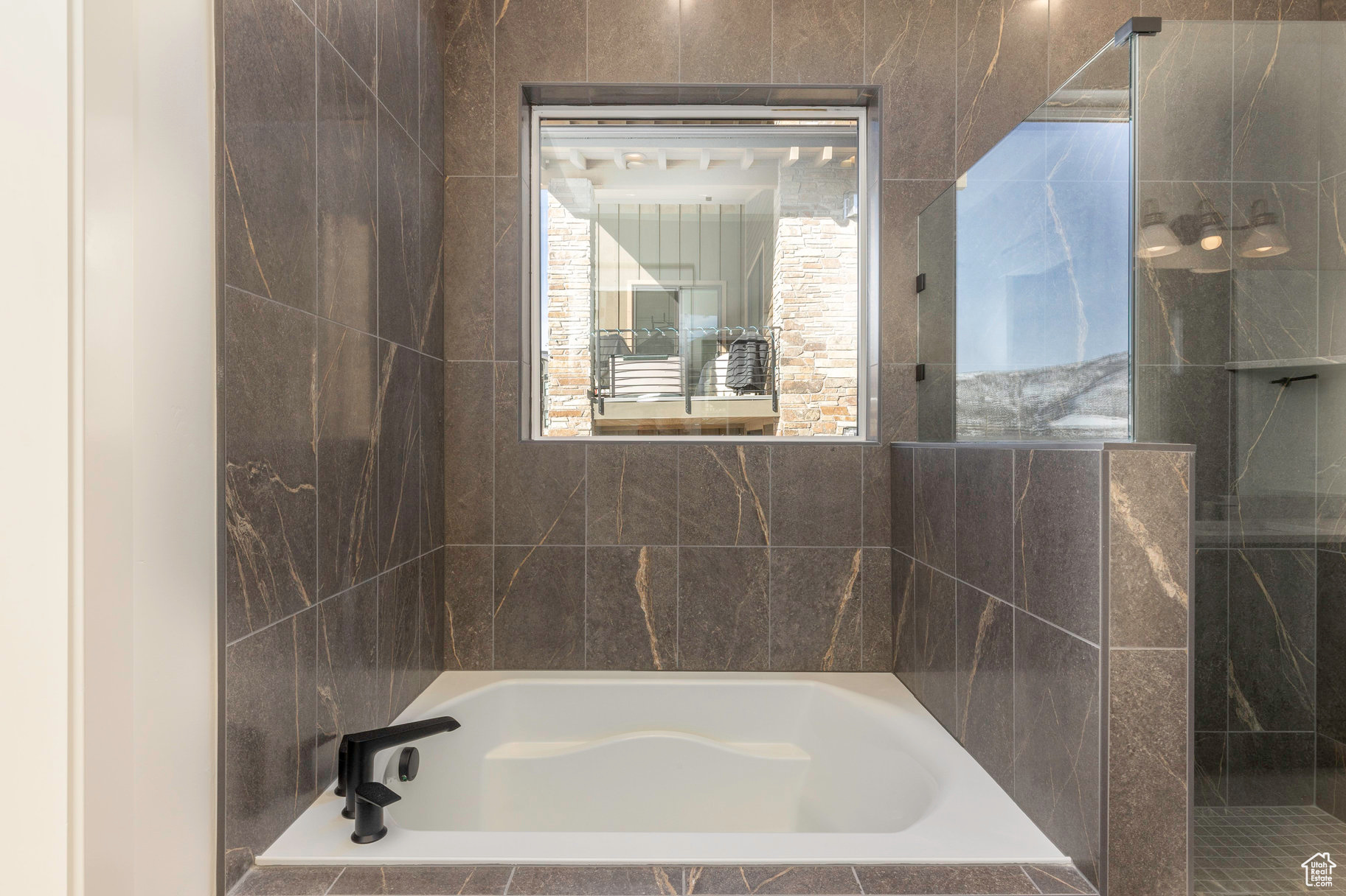 LAKE VIEW ESTATES - Residential