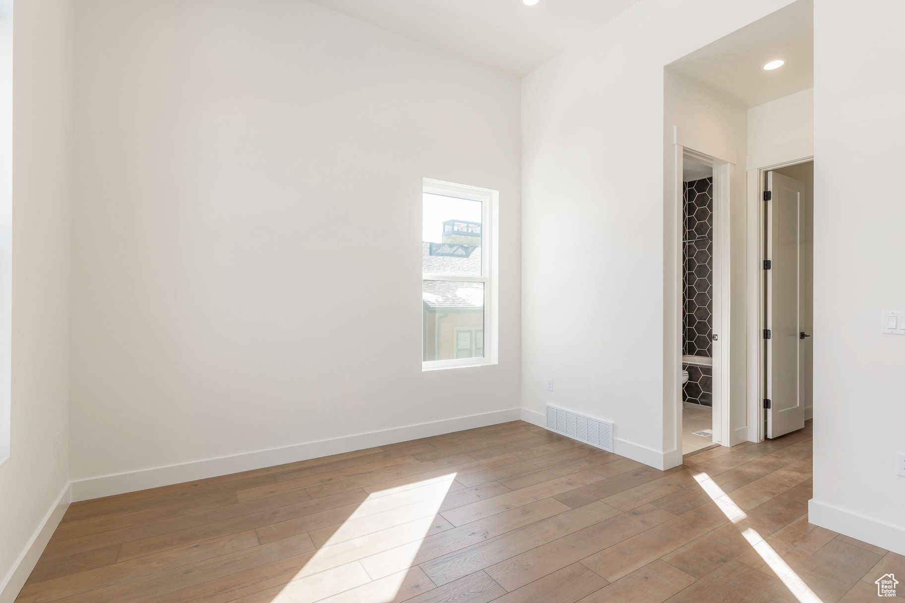 LAKE VIEW ESTATES - Residential