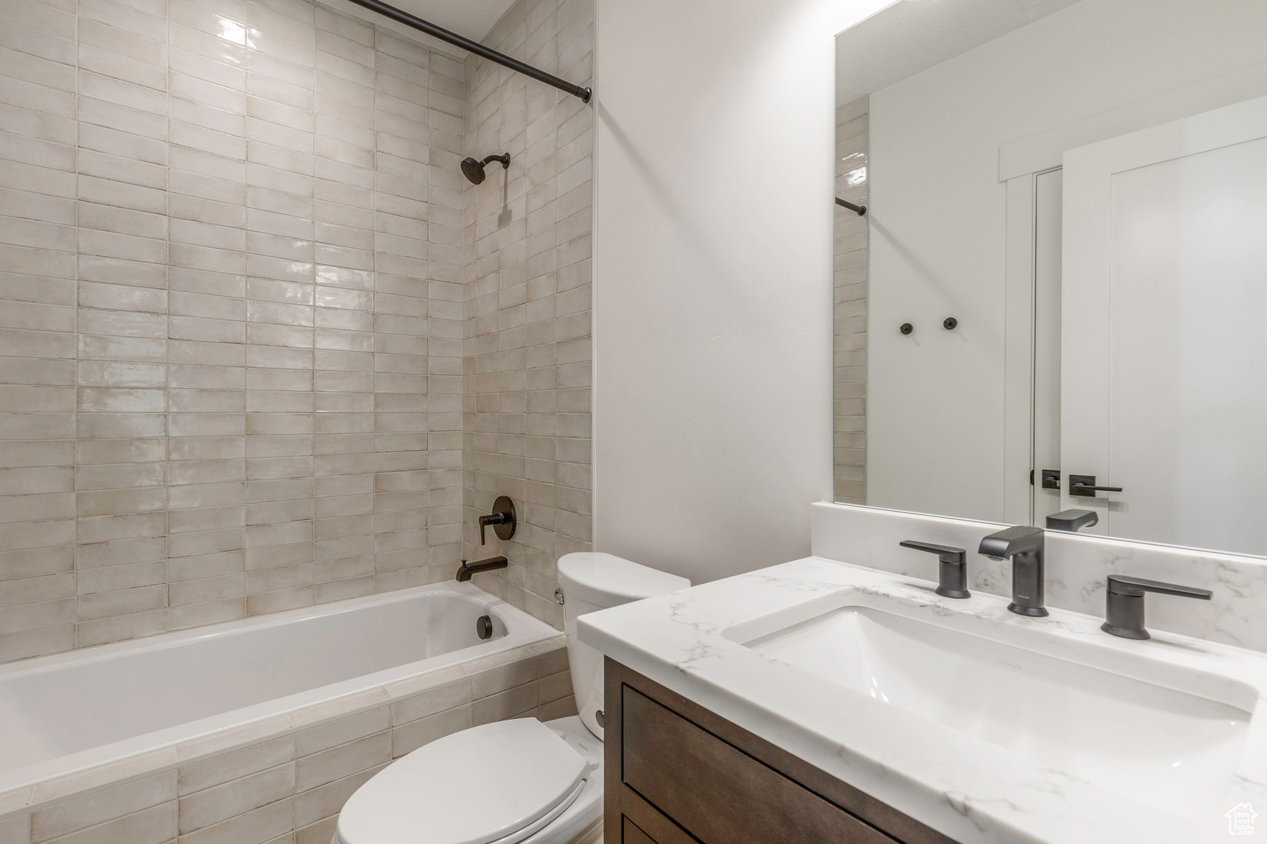 LAKE VIEW ESTATES - Residential