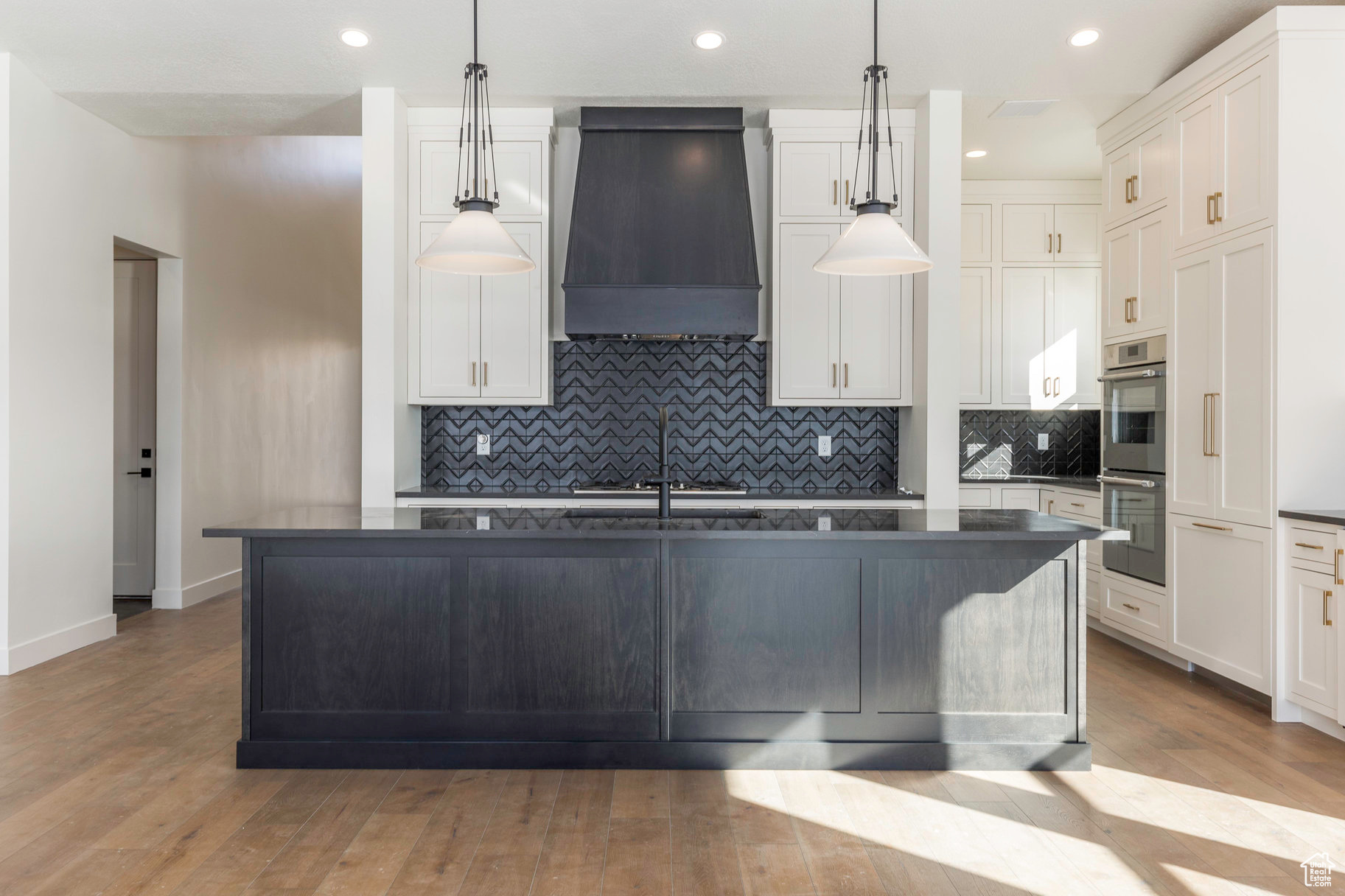 LAKE VIEW ESTATES - Residential