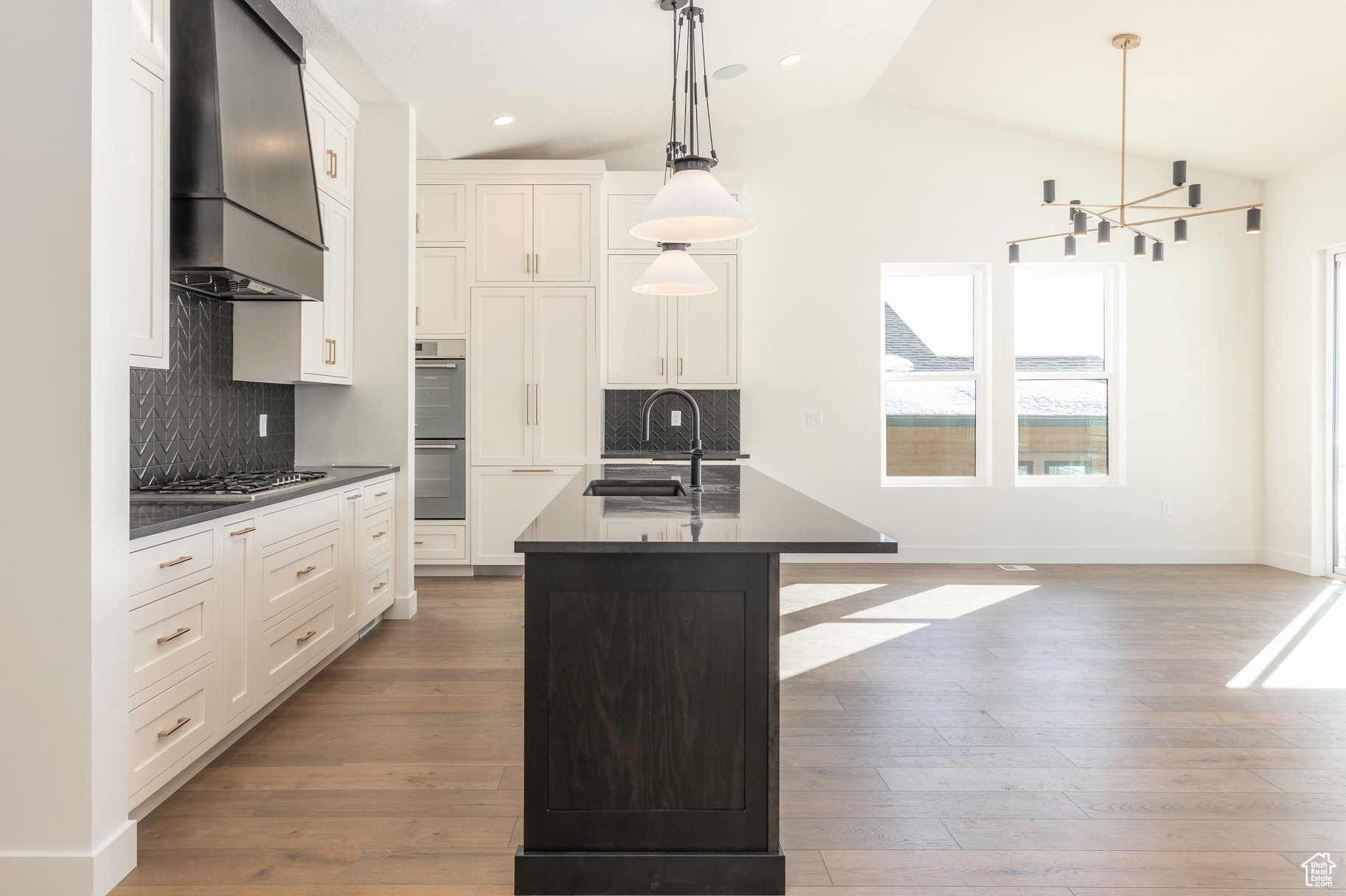 LAKE VIEW ESTATES - Residential