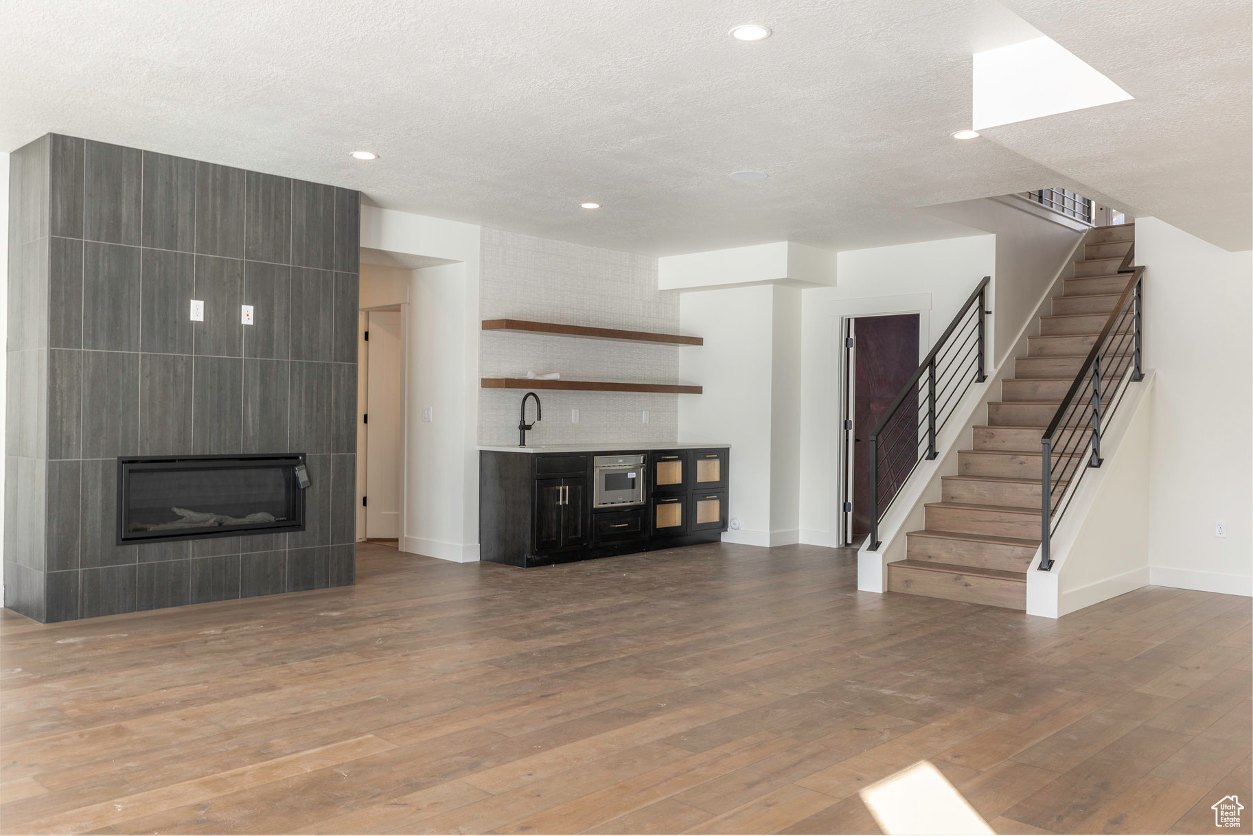 LAKE VIEW ESTATES - Residential