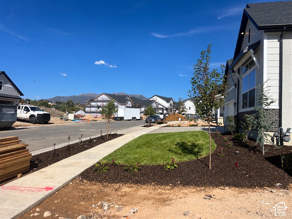Photo of 1240 E AMARYLLIS WAY, Layton, UT 84040 (MLS # 2187315)