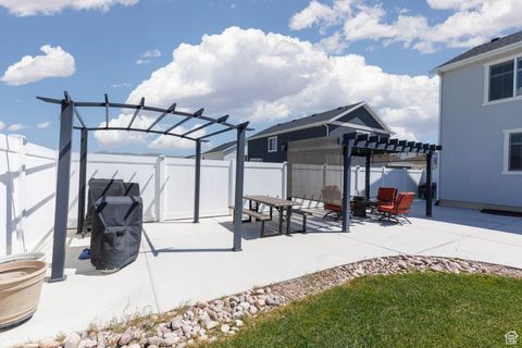 Tiny photo for 7709 N SEABISCUIT RD, Eagle Mountain, UT 84005 (MLS # 2090286)