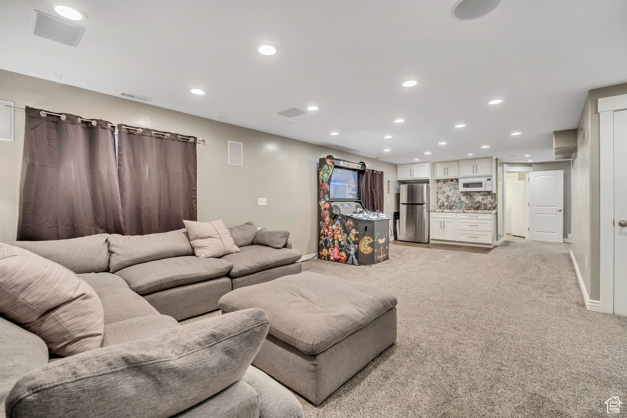OAKS AT JORDAN HILLS - Residential