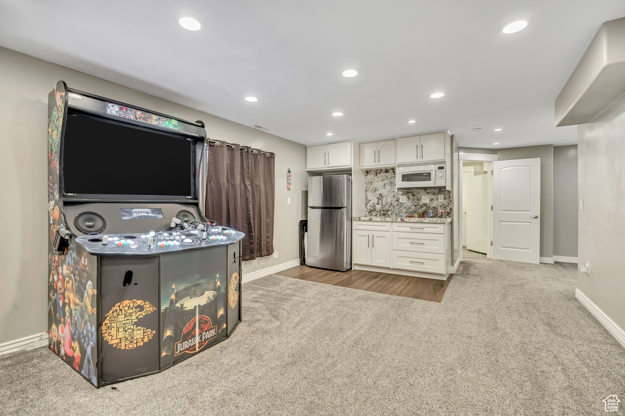 OAKS AT JORDAN HILLS - Residential