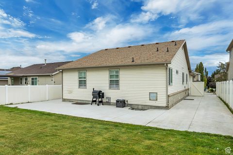 Tiny photo for 8368 S OAK GATE DR, West Jordan, UT 84081 (MLS # 2115001)