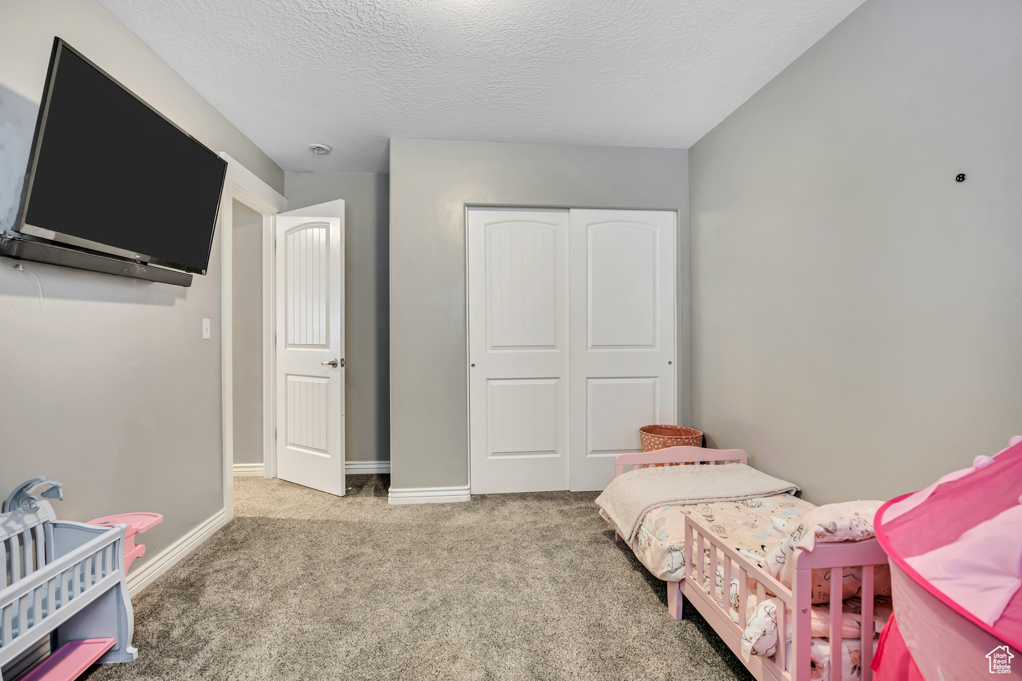 OAKS AT JORDAN HILLS - Residential