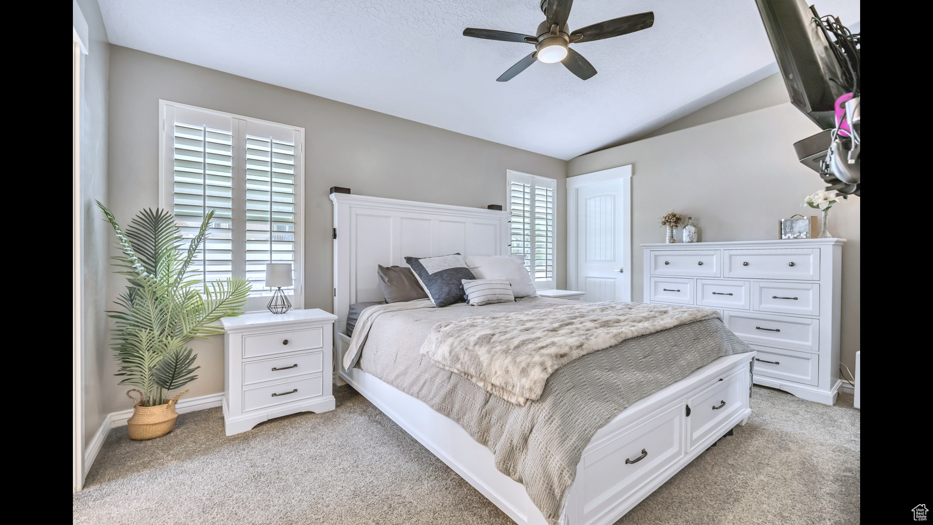 OAKS AT JORDAN HILLS - Residential