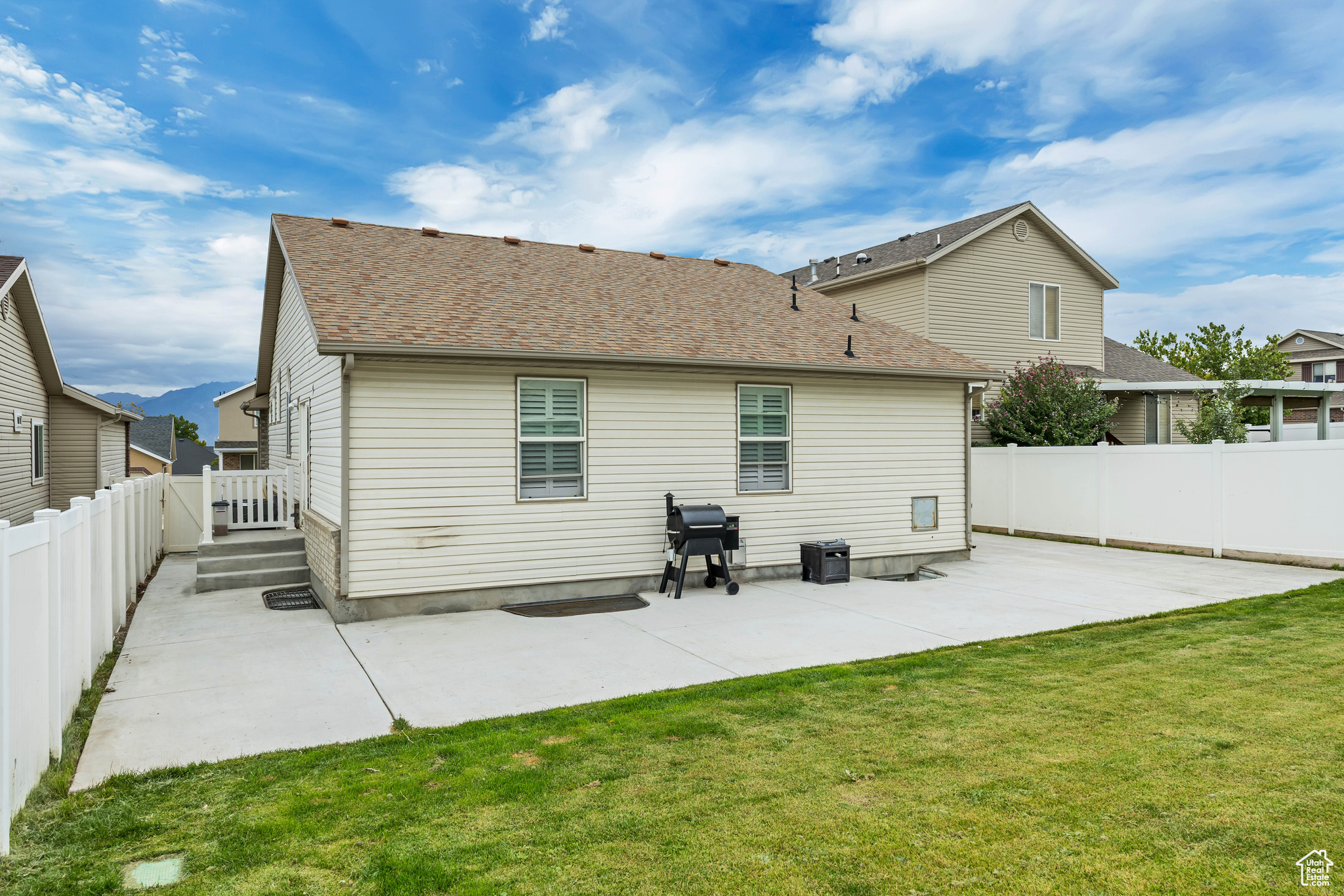 OAKS AT JORDAN HILLS - Residential