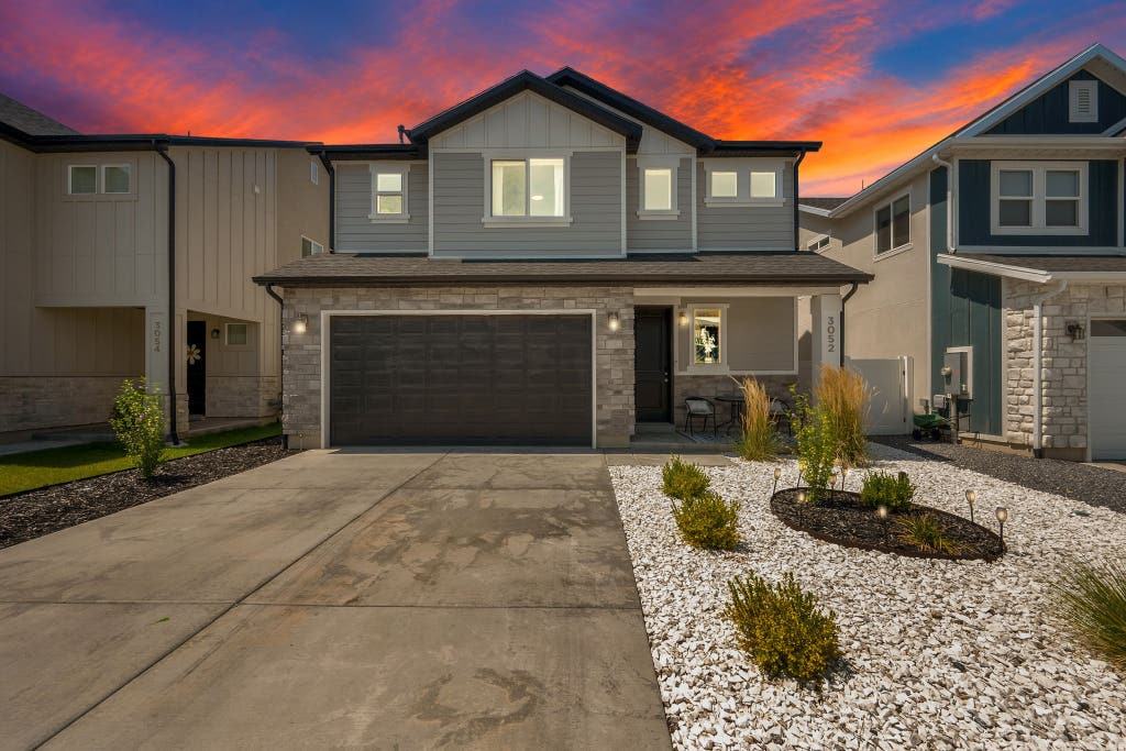 Photo of 3052 S 2425 W #2079, Syracuse, UT 84075 (MLS # 2176989)