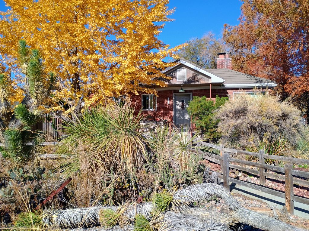 Photo of 106 W 700 N, Bountiful, UT 84010 (MLS # 2122878)