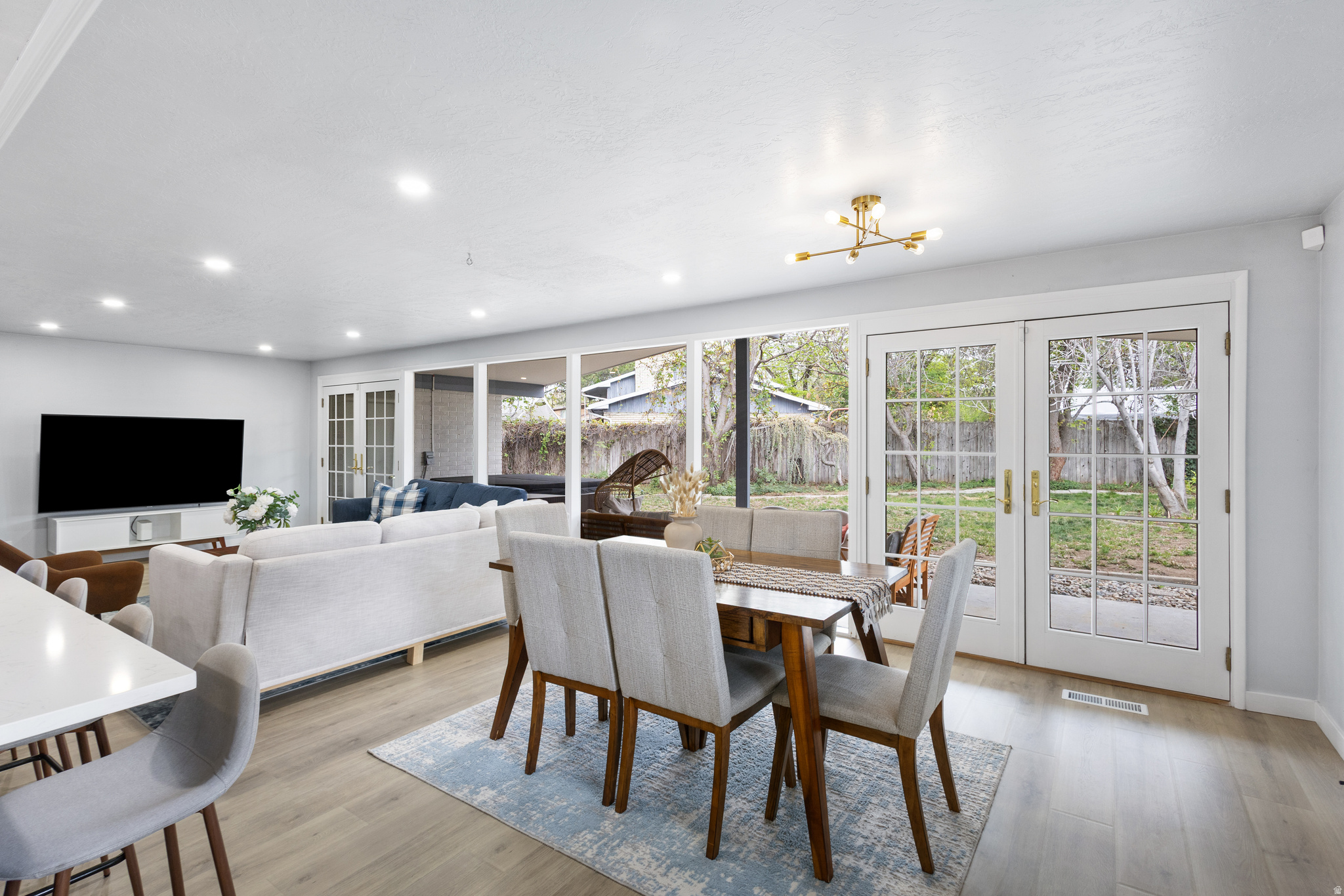 GRANGER VILLA - Residential