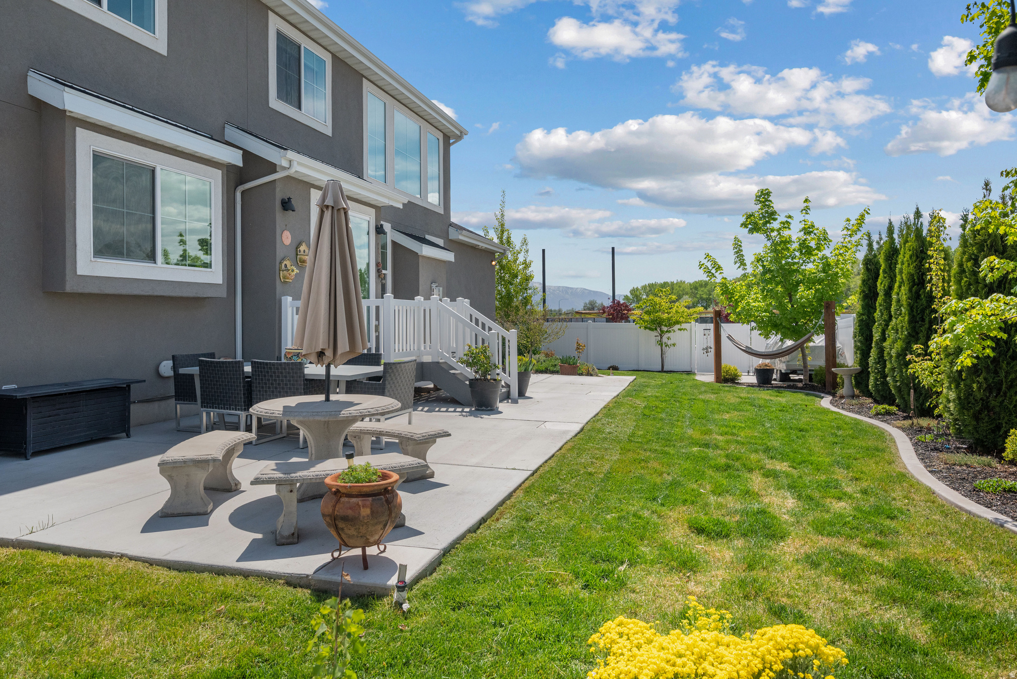 BROADVIEW SHORES - Residential