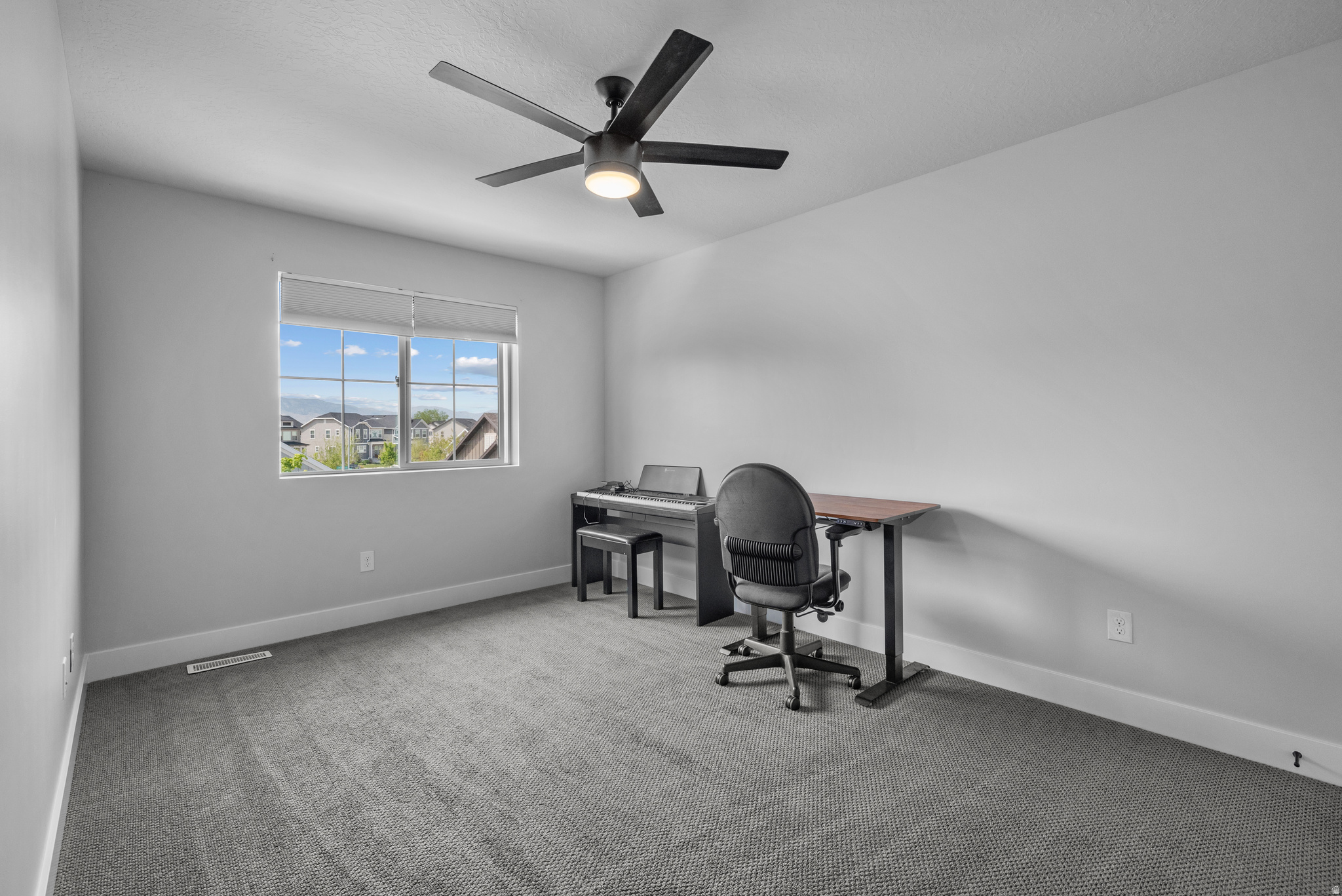 BROADVIEW SHORES - Residential