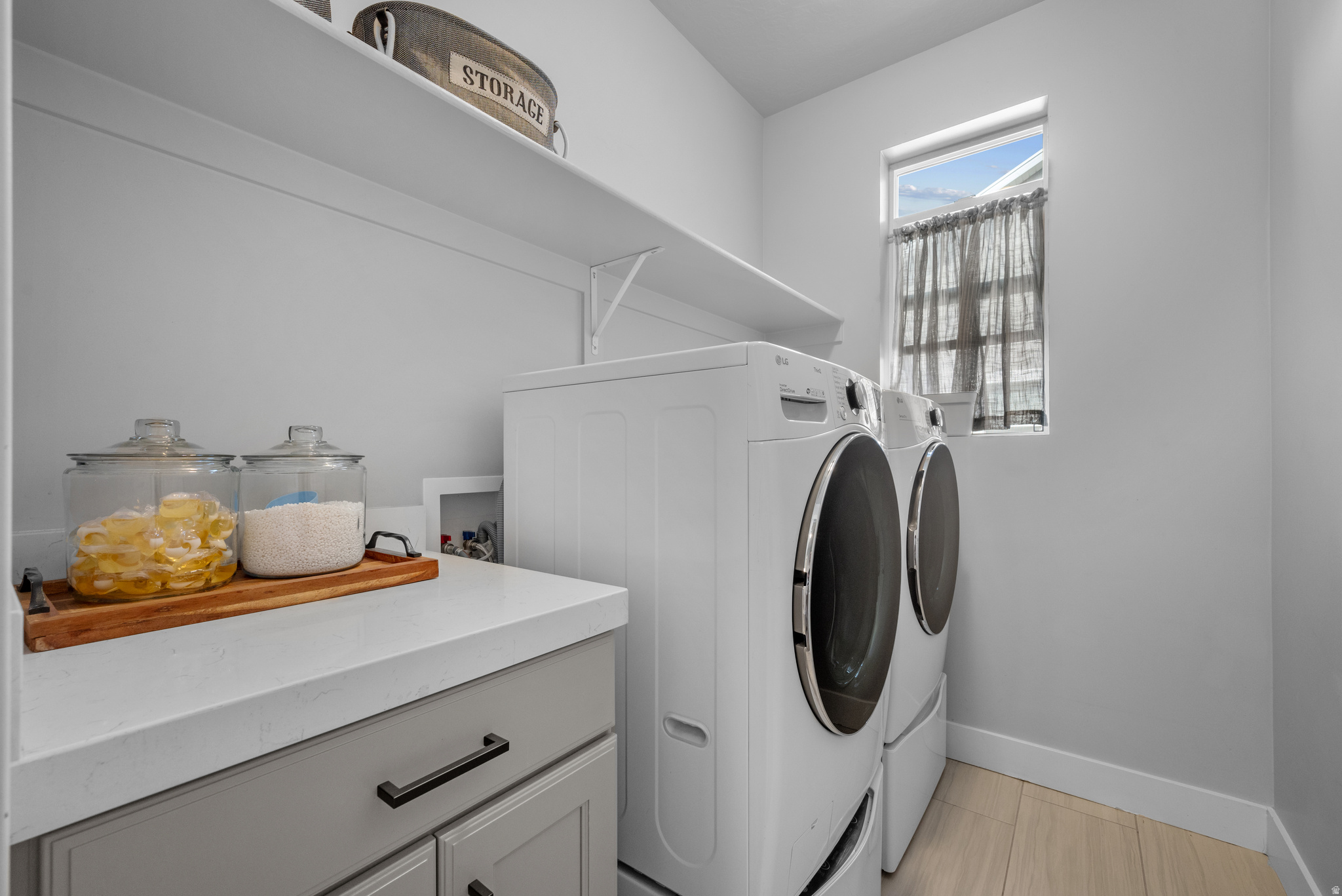 BROADVIEW SHORES - Residential