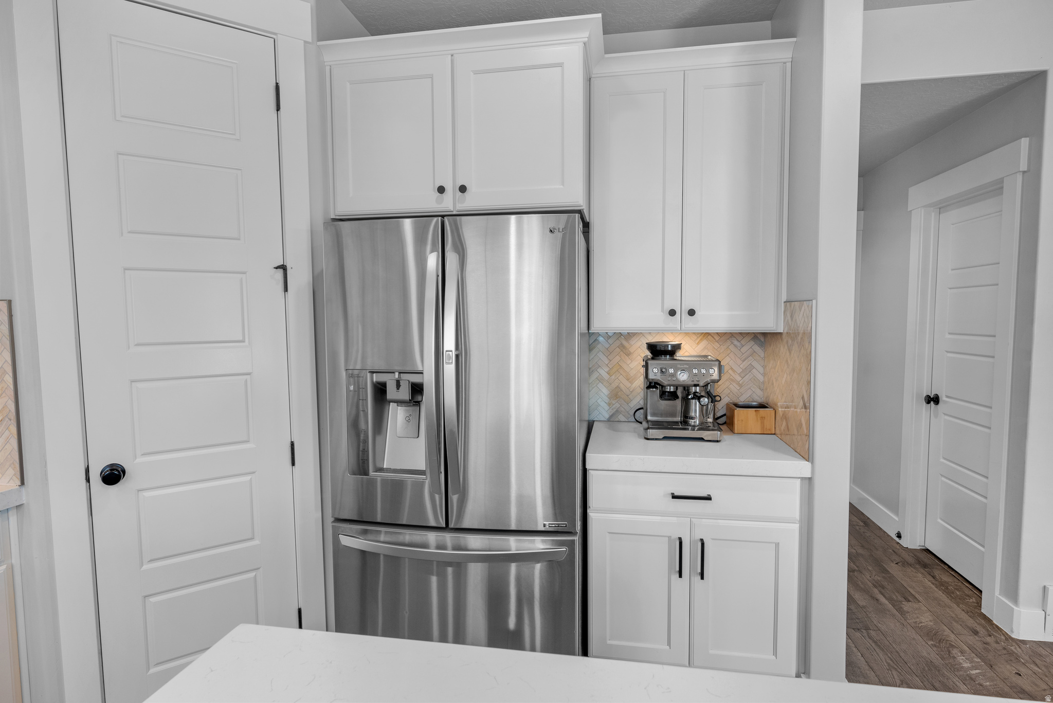 BROADVIEW SHORES - Residential