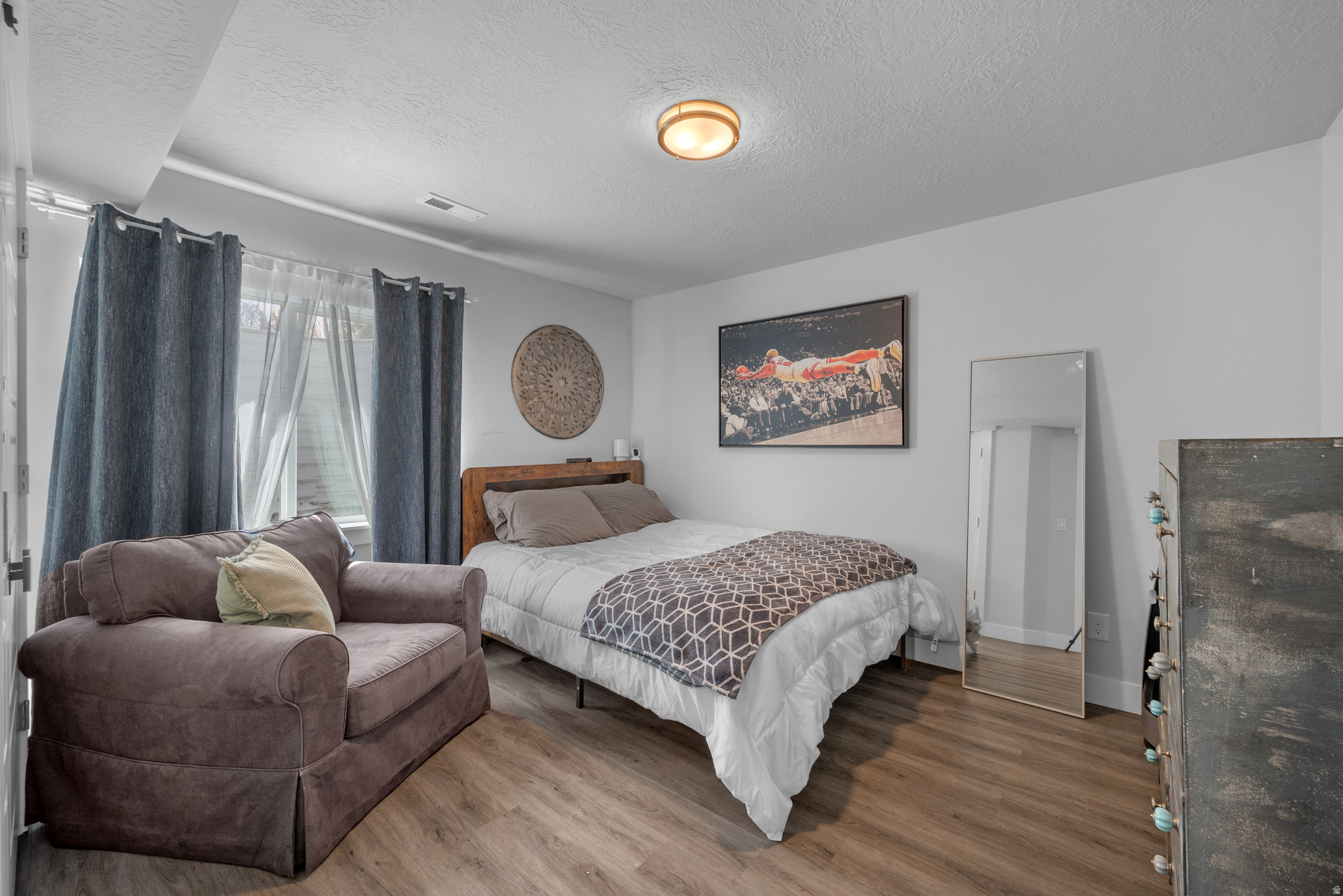 BROADVIEW SHORES - Residential