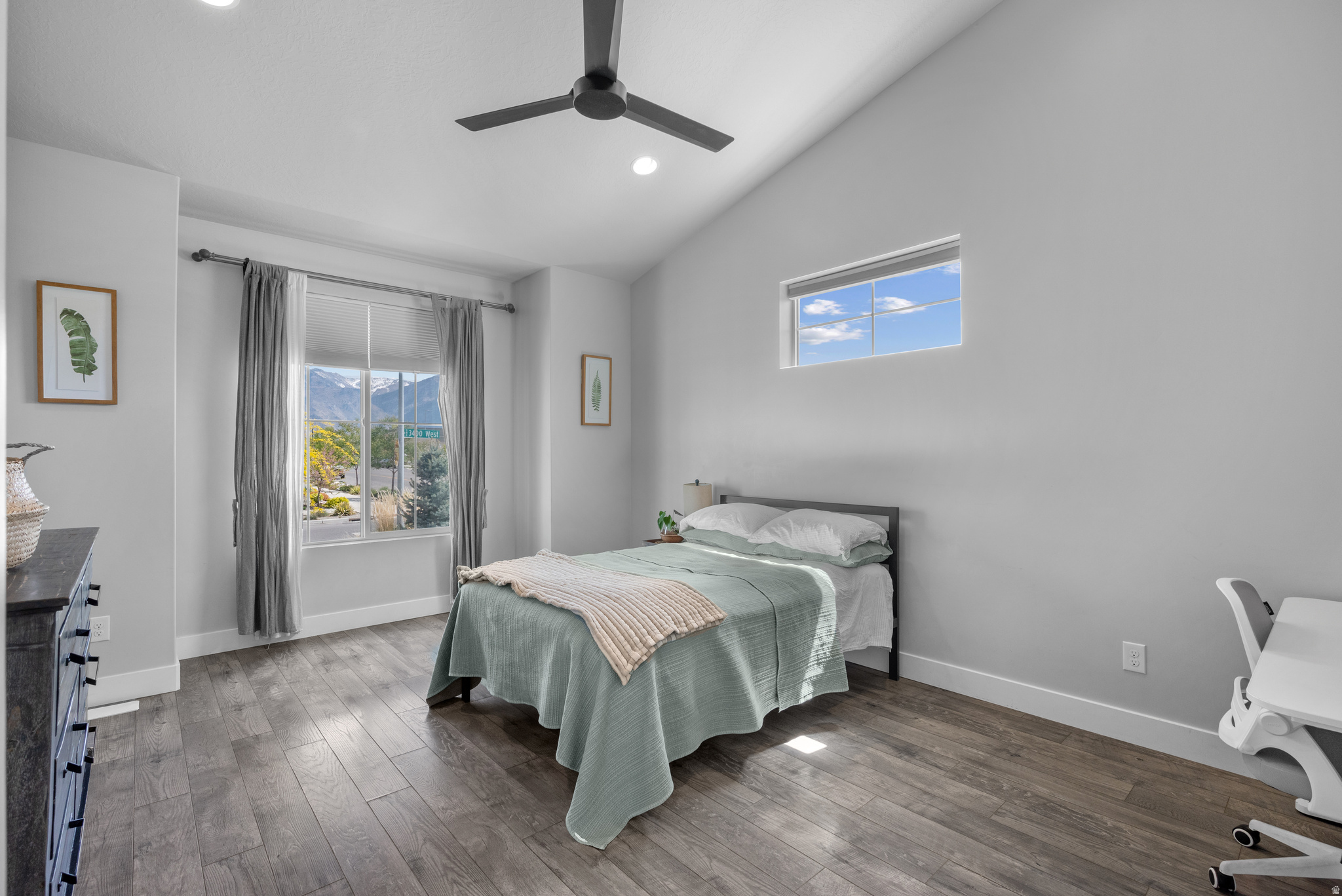 BROADVIEW SHORES - Residential