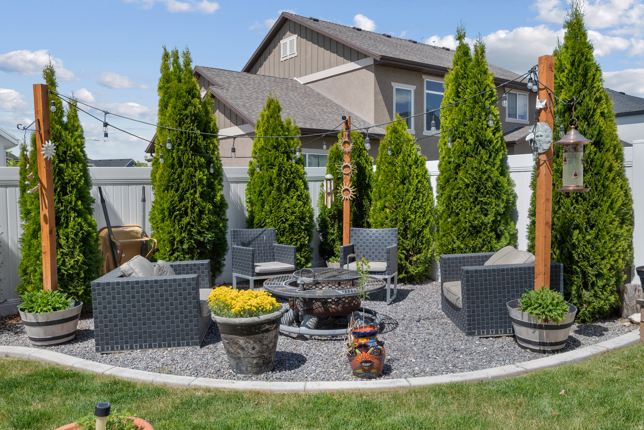 BROADVIEW SHORES - Residential