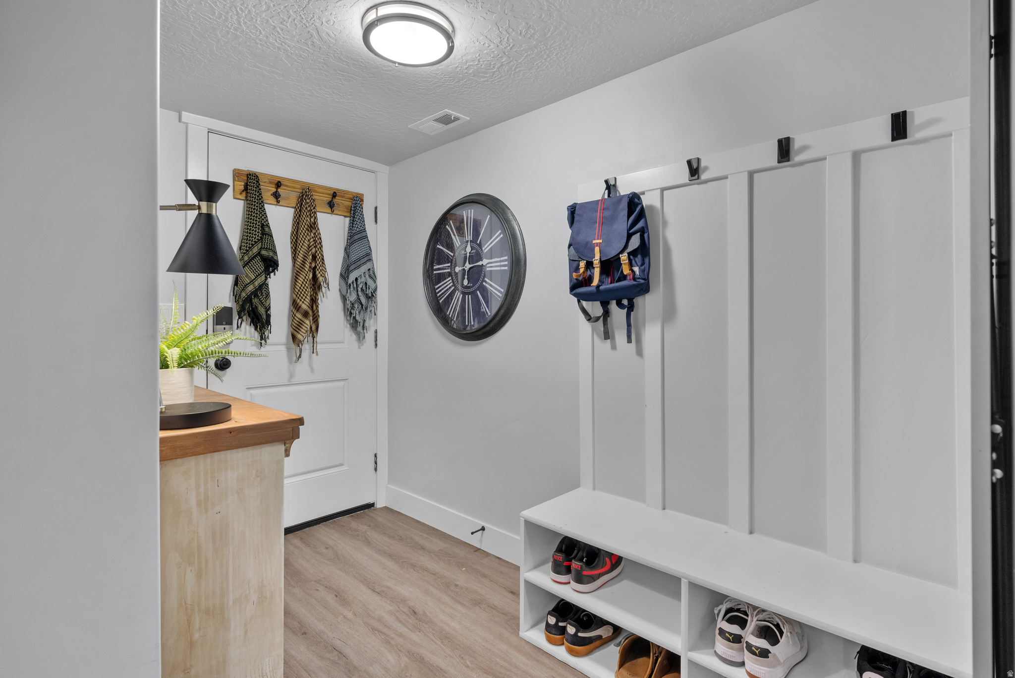 BROADVIEW SHORES - Residential