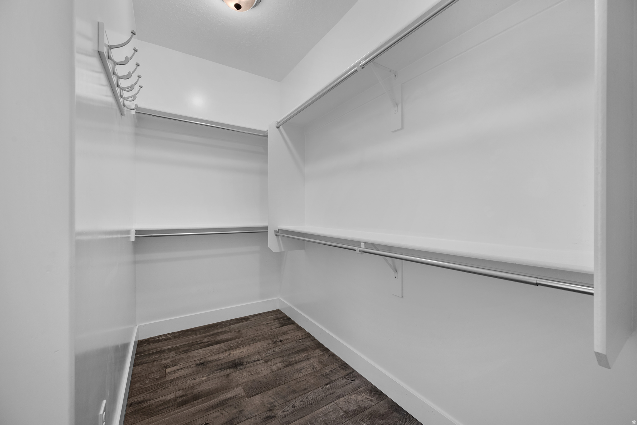 BROADVIEW SHORES - Residential