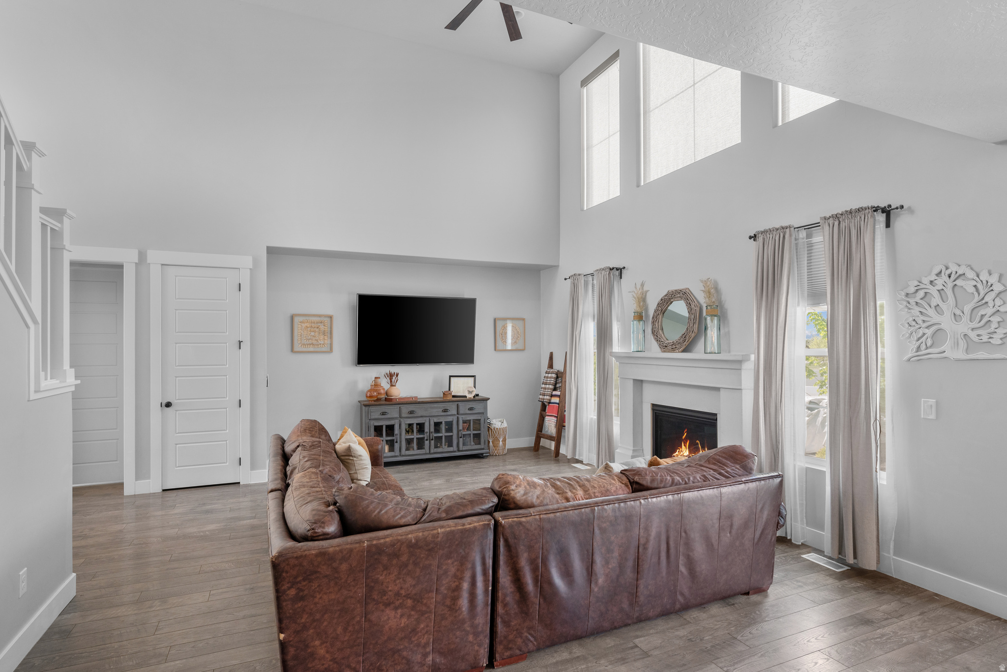 BROADVIEW SHORES - Residential