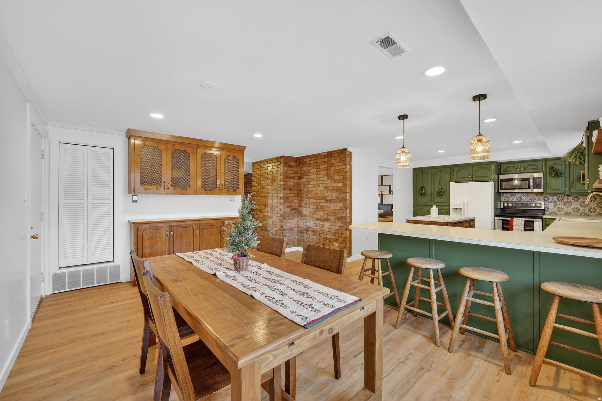 HELENA HEIGHTS - Residential