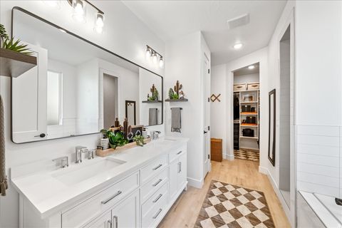 Tiny photo for 498 S 75 E, Enterprise, UT 84725 (MLS # 2130265)