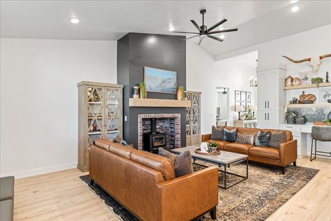 Tiny photo for 498 S 75 E, Enterprise, UT 84725 (MLS # 2130265)